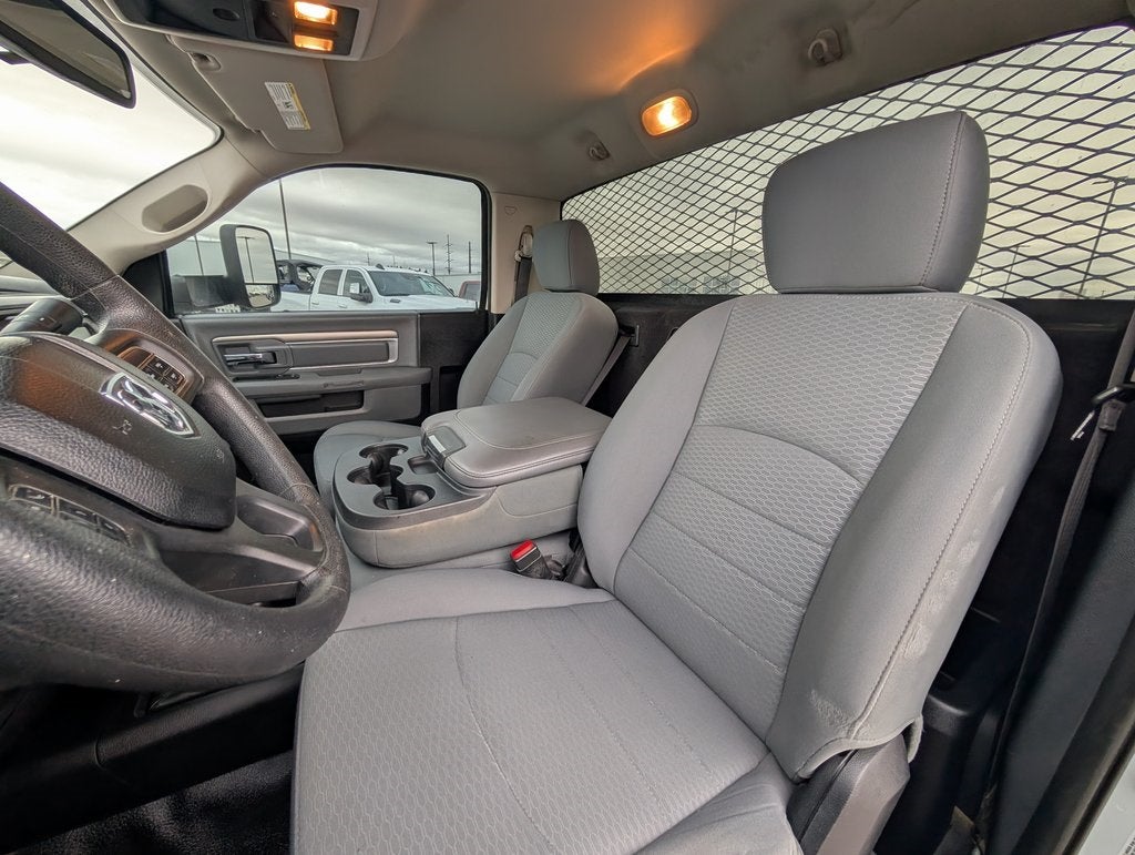 2014 RAM 5500HD Tradesman Flatbed 4X4