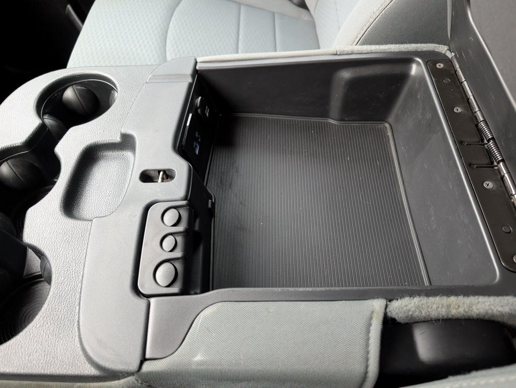 2014 RAM 5500HD Tradesman Flatbed 4X4