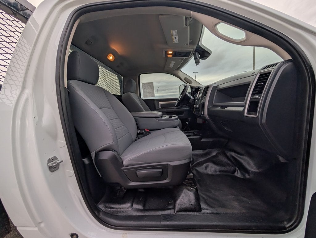 2014 RAM 5500HD Tradesman Flatbed 4X4