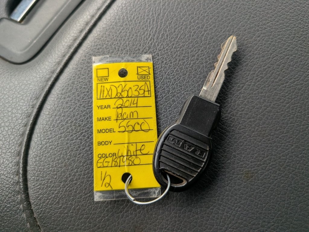 2014 RAM 5500HD Tradesman Flatbed 4X4