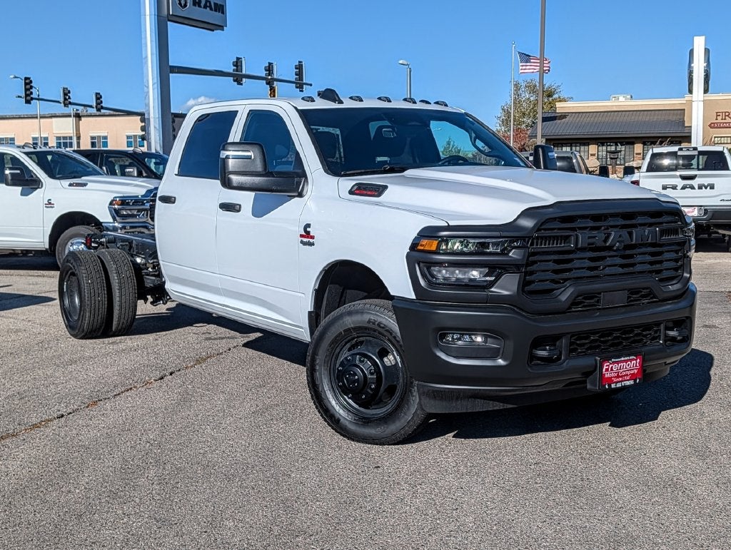 2027 RAM 3500 RAM 3500 TRADESMAN CREW CAB CHASSIS 4X4 60' CA