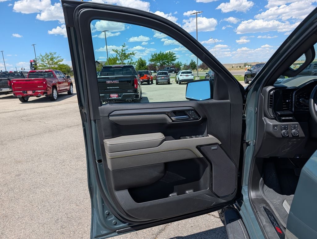 2025 Chevrolet Silverado 1500 ZR2