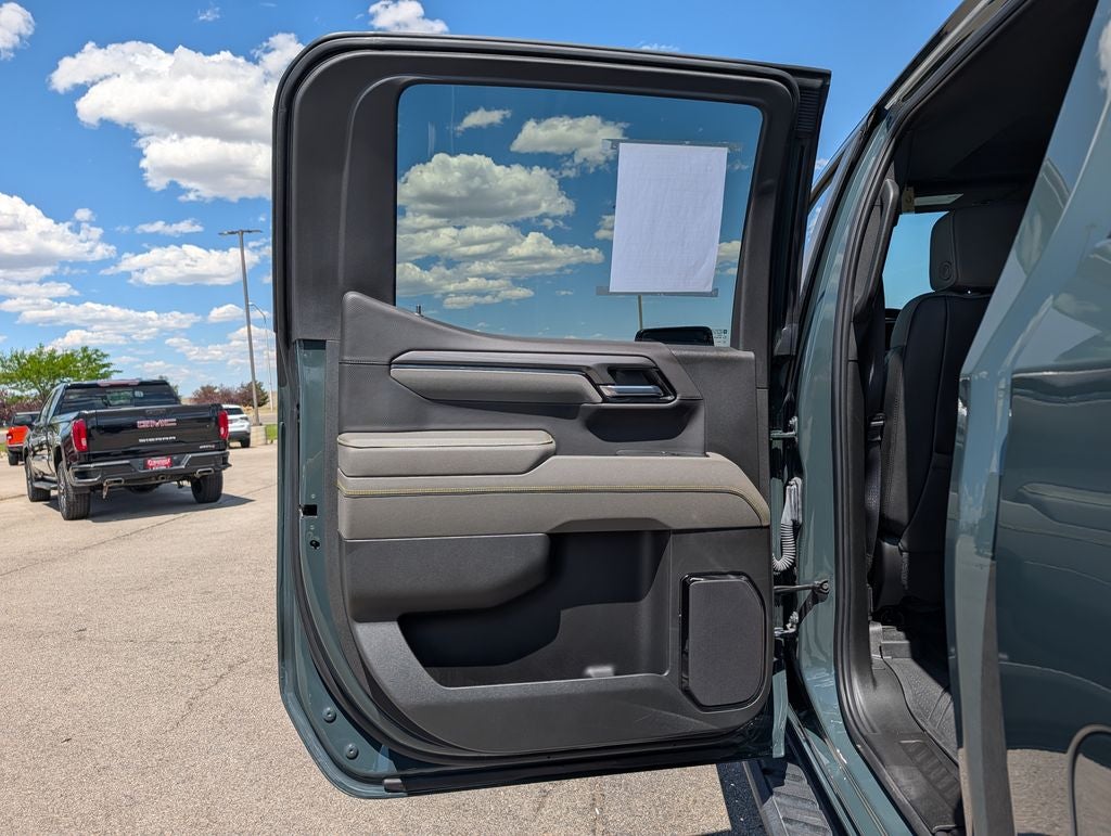2025 Chevrolet Silverado 1500 ZR2