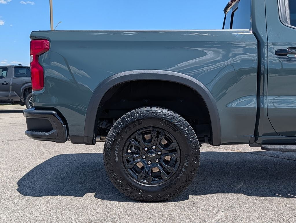 2025 Chevrolet Silverado 1500 ZR2