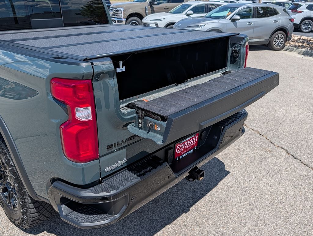 2025 Chevrolet Silverado 1500 ZR2
