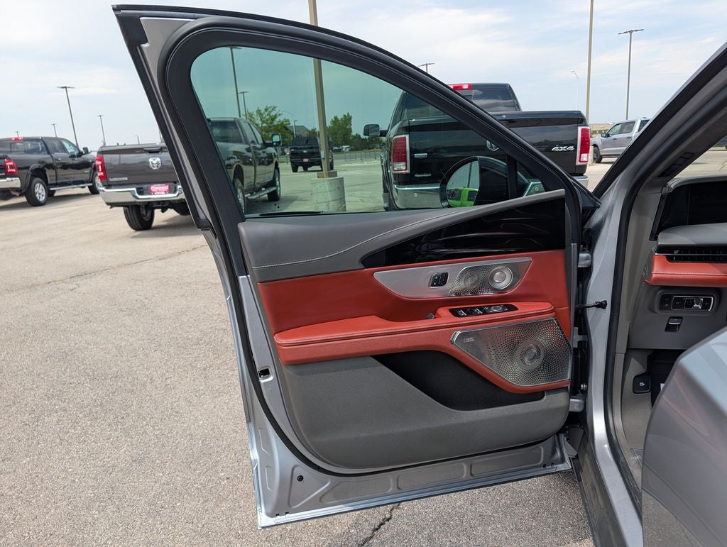 2025 Lincoln Nautilus Black Label