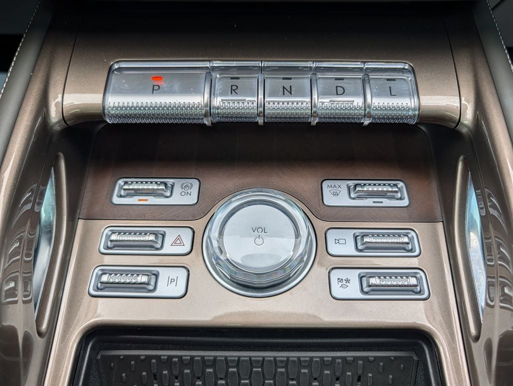 2025 Lincoln Nautilus Black Label