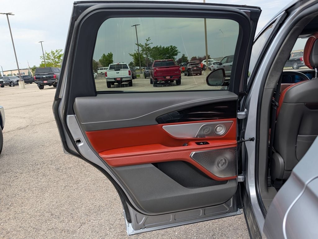 2025 Lincoln Nautilus Black Label