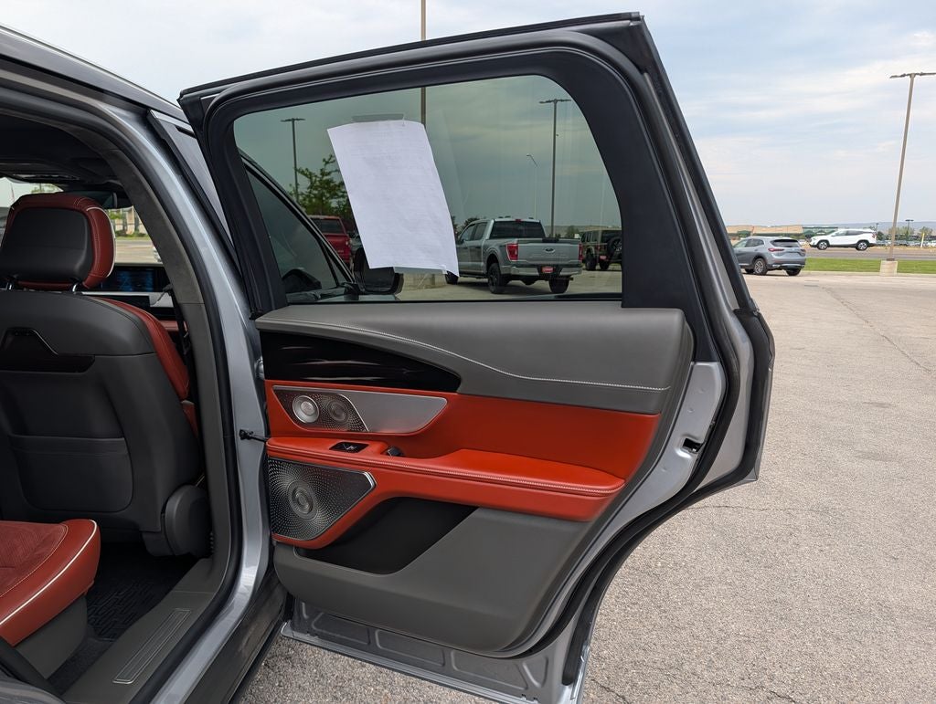 2025 Lincoln Nautilus Black Label
