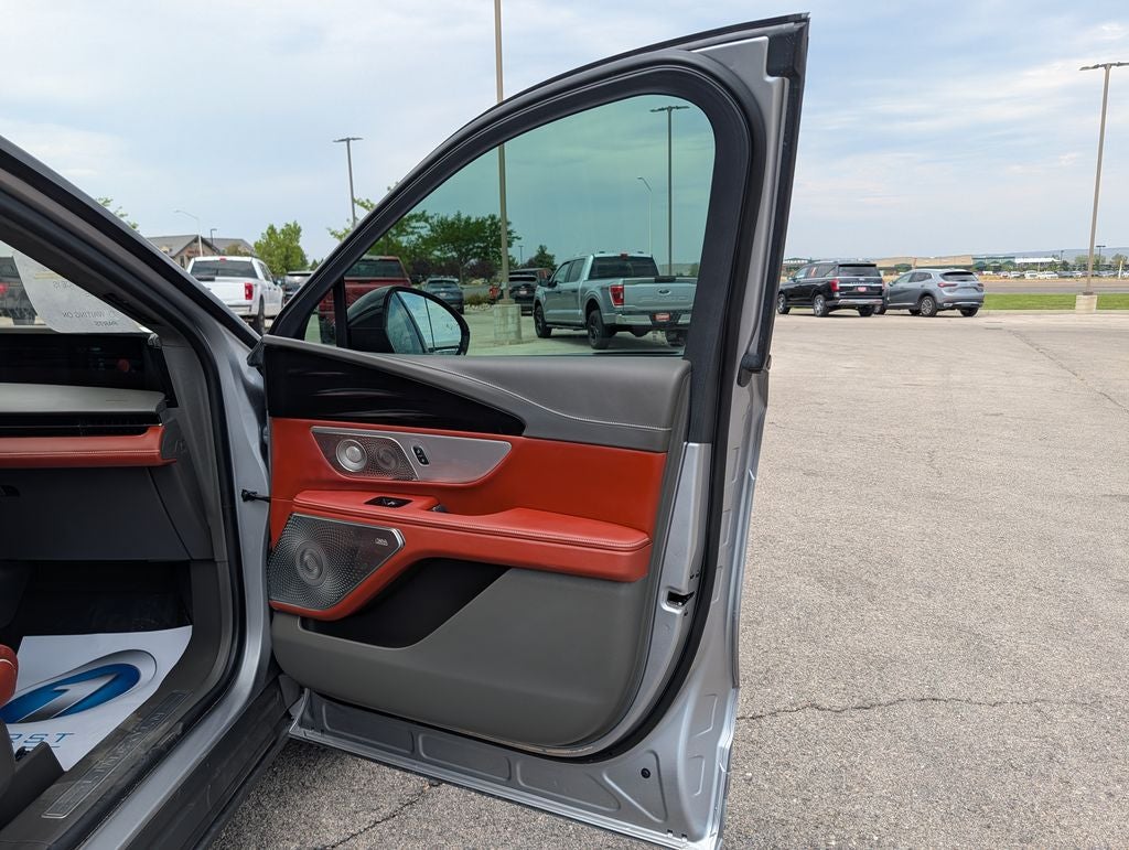 2025 Lincoln Nautilus Black Label