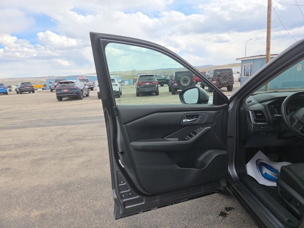 2025 Nissan Rogue SV AWD