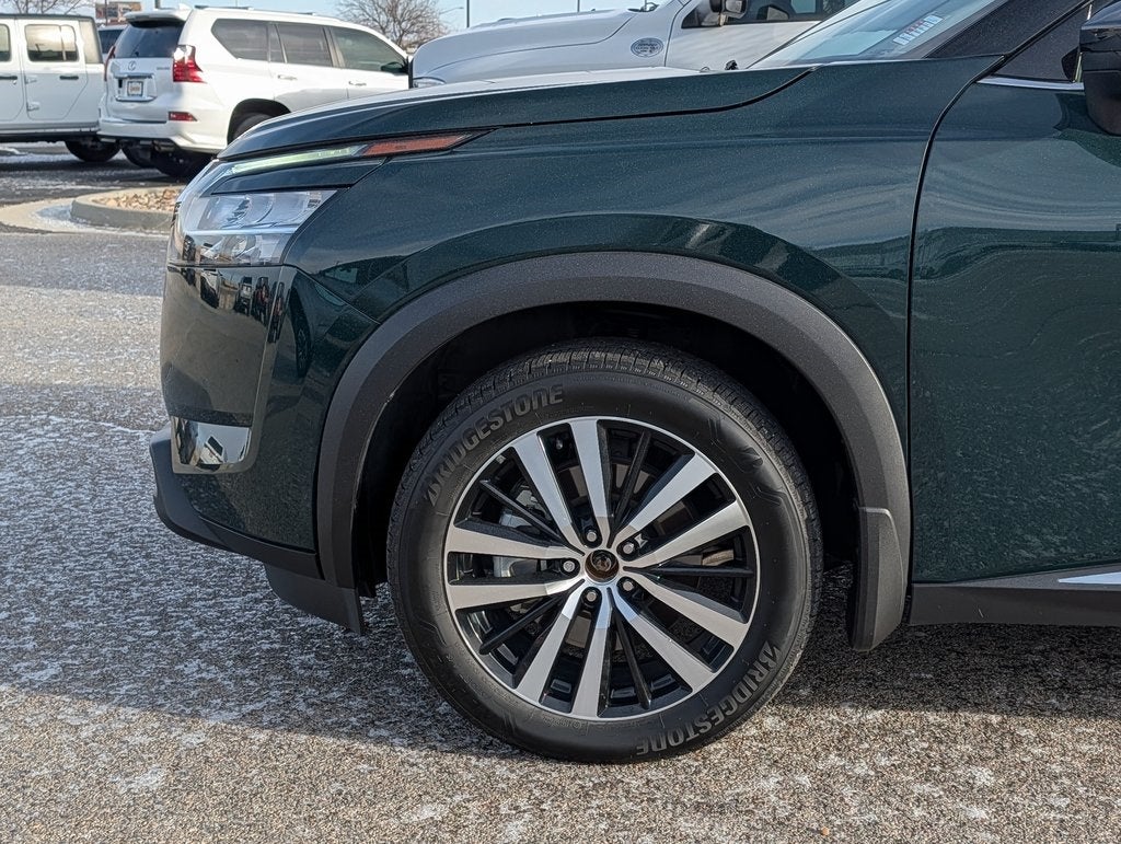 2024 Nissan Pathfinder Platinum