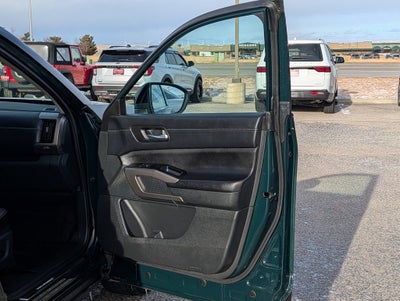 2024 Nissan Pathfinder Platinum