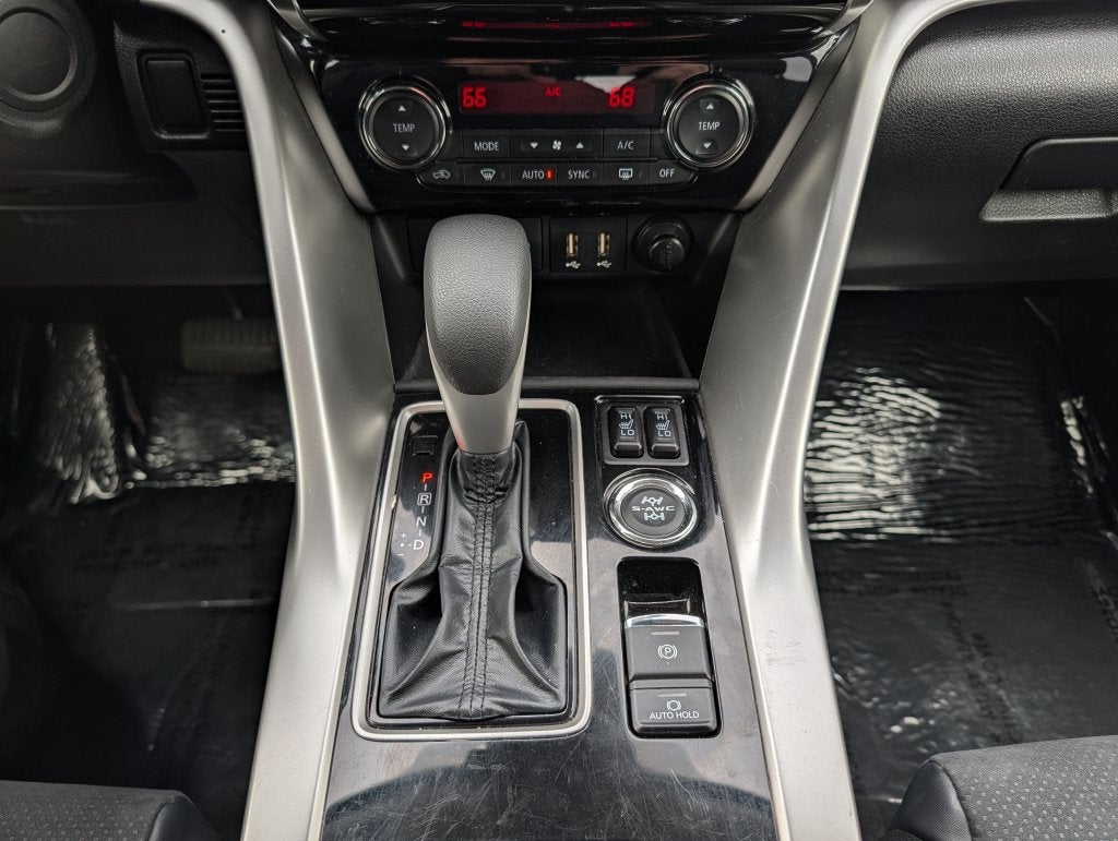 2025 Mitsubishi Eclipse Cross Base