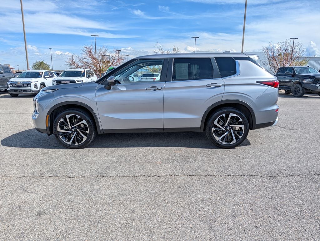 2024 Mitsubishi Outlander SE