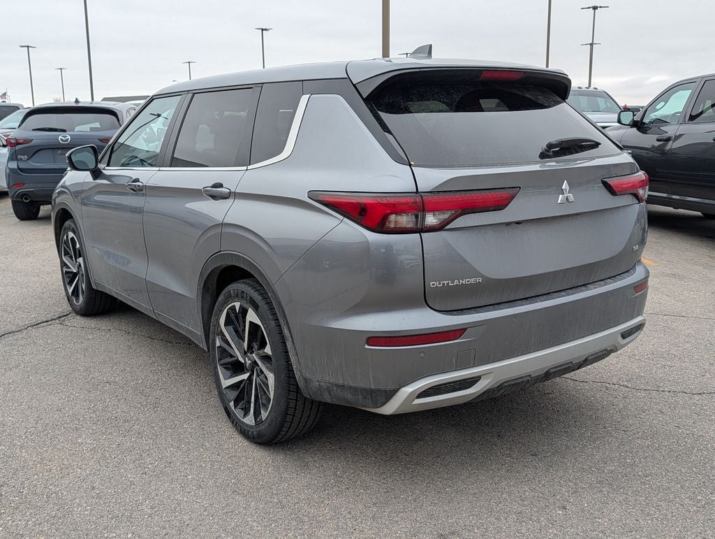 2024 Mitsubishi Outlander SE
