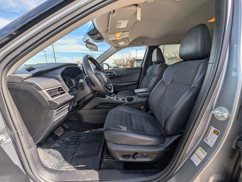 2024 Mitsubishi Outlander SE