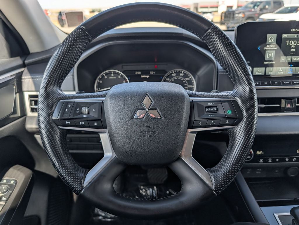 2024 Mitsubishi Outlander SE