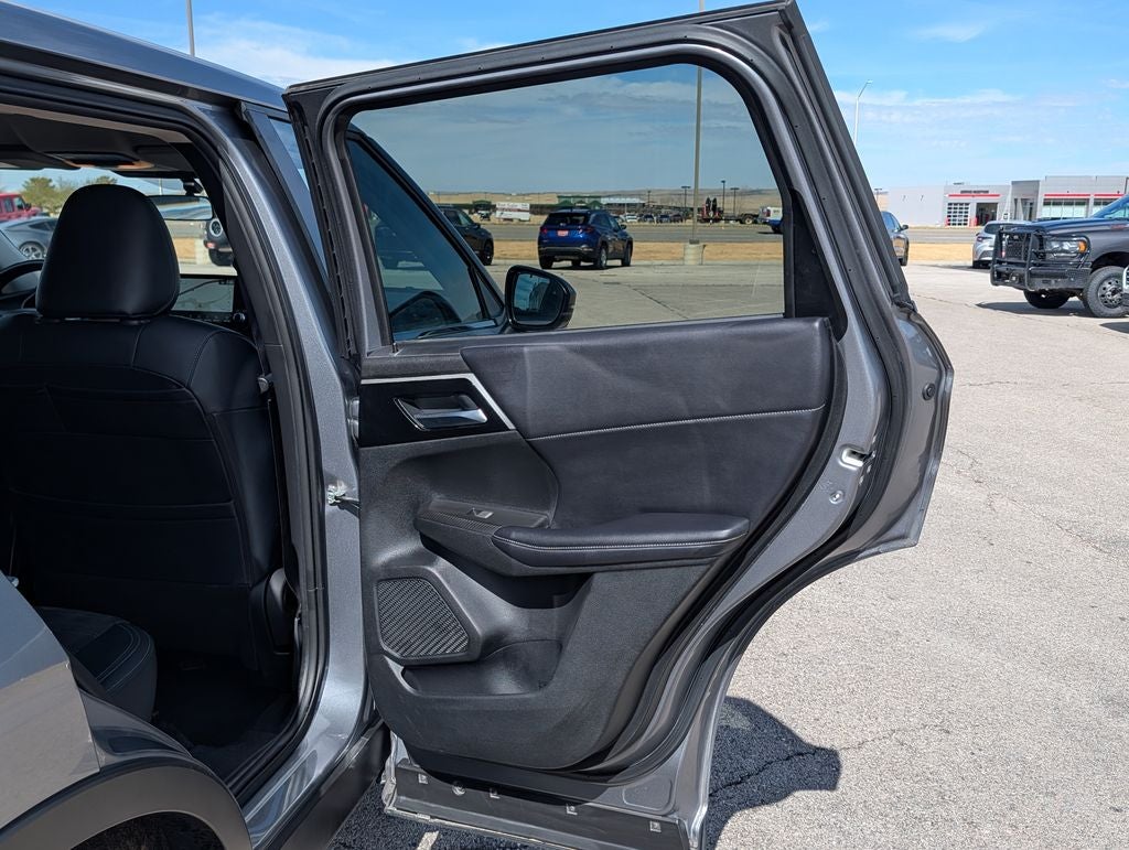 2024 Mitsubishi Outlander SE