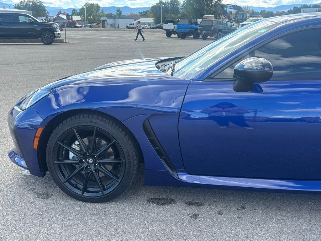 2025 Toyota GR86 Premium