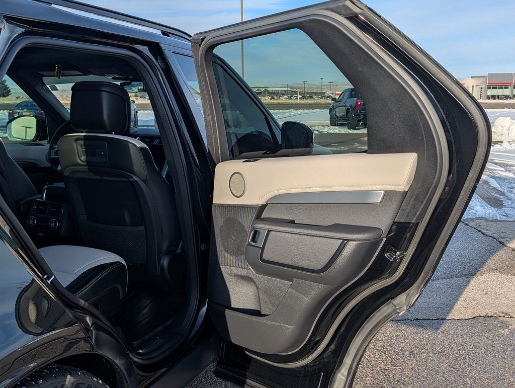 2023 Land Rover Discovery S R-Dynamic