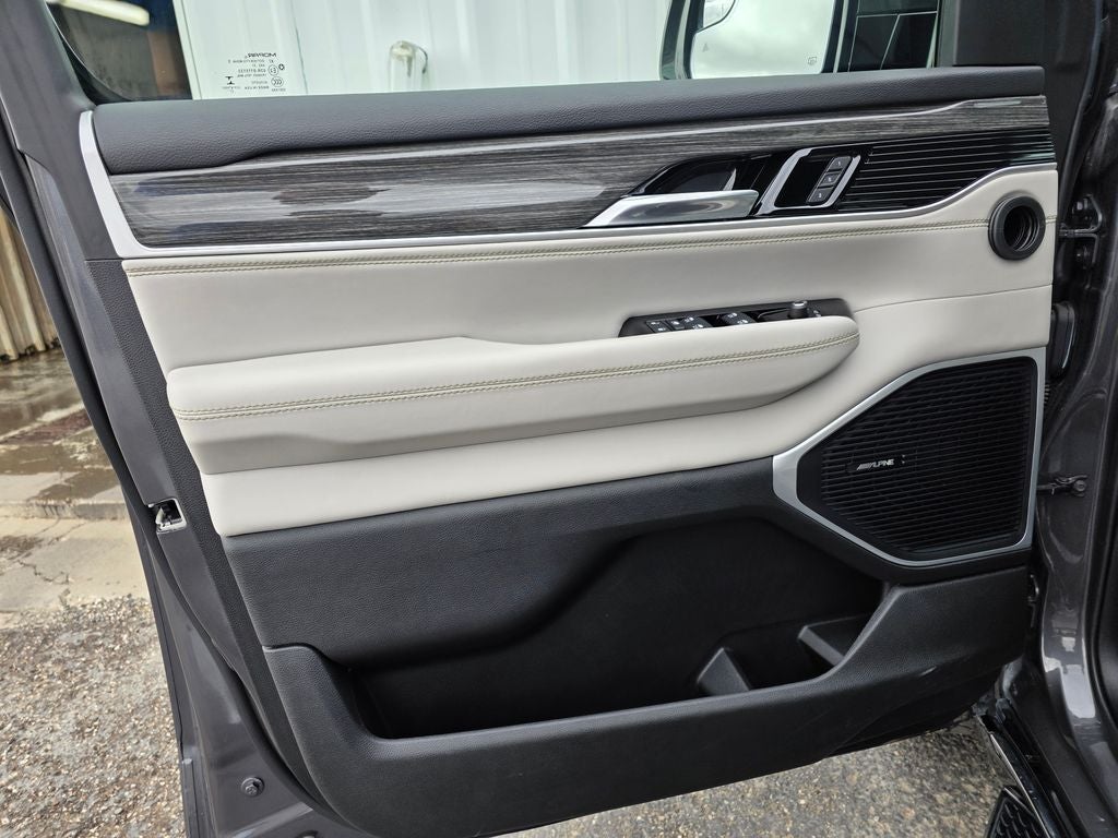 2022 Jeep Wagoneer Series III