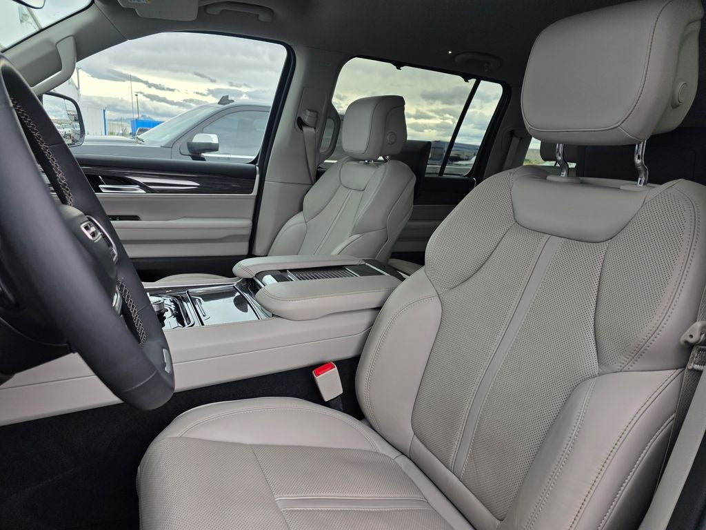 2022 Jeep Wagoneer Series III