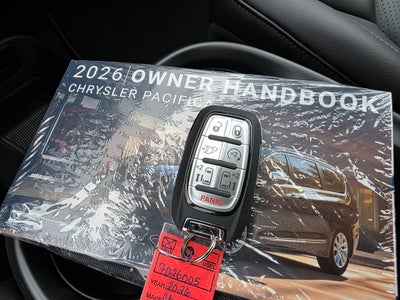 2026 Chrysler Pacifica Select