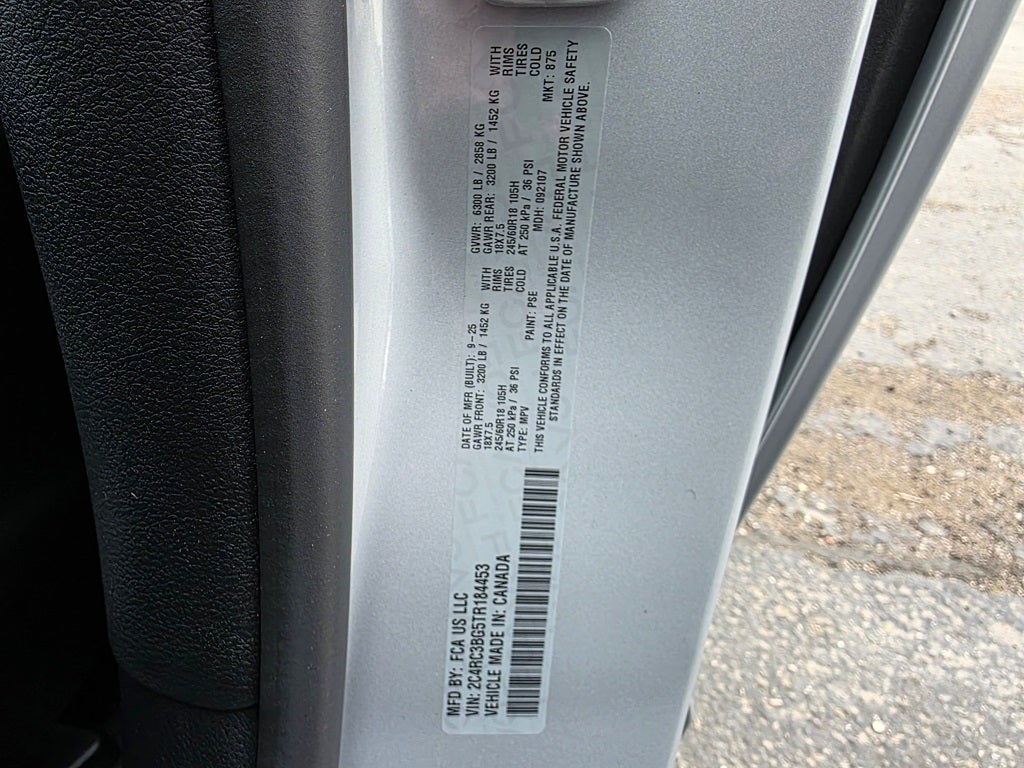 2026 Chrysler Pacifica Select