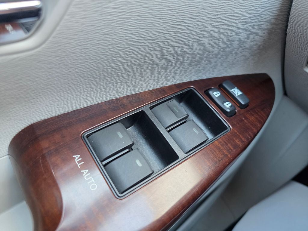 2011 Toyota Venza Base