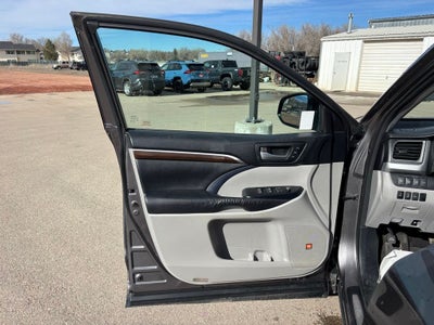 2015 Toyota Highlander Base