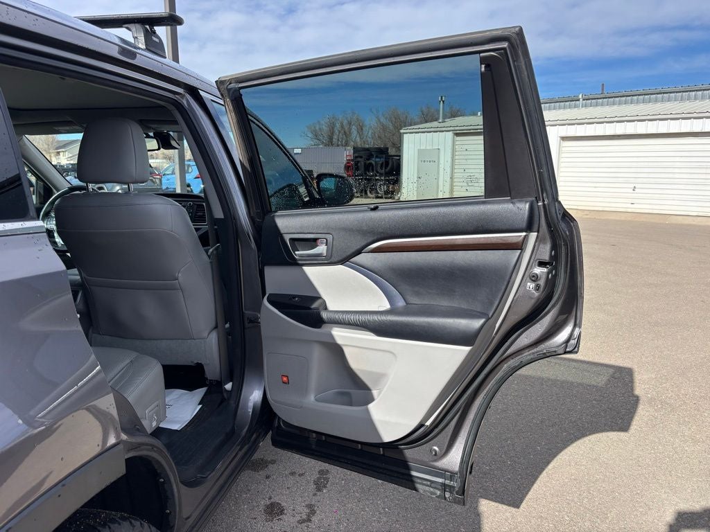 2015 Toyota Highlander Base