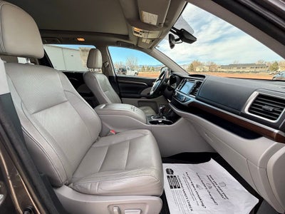 2015 Toyota Highlander Base