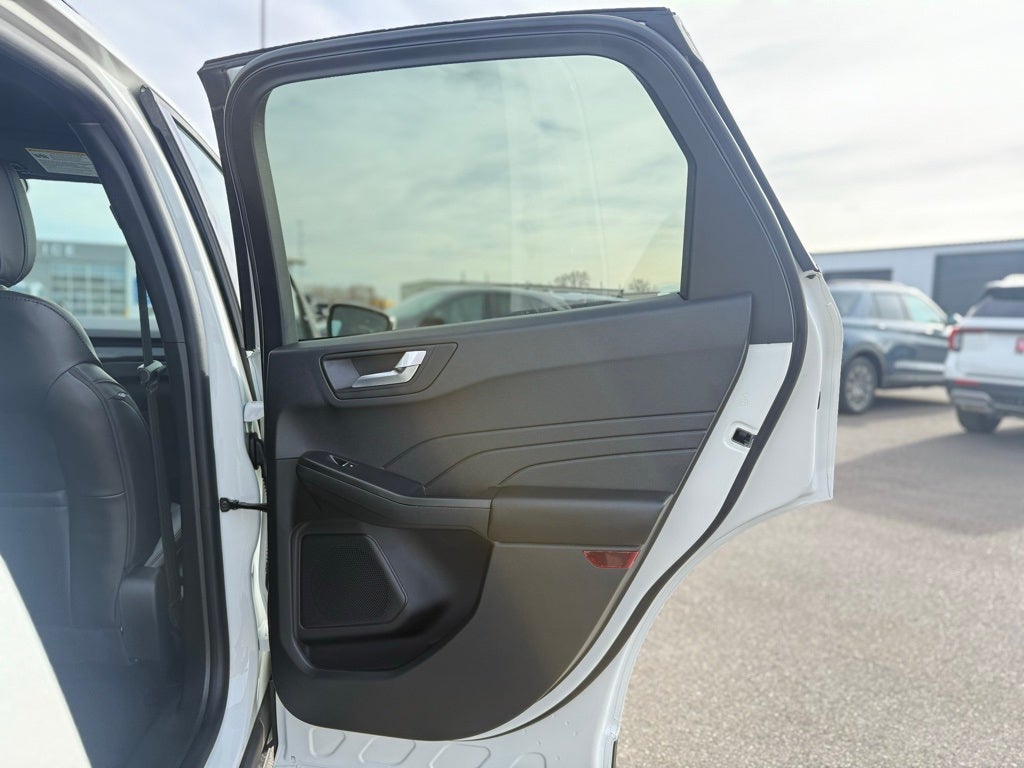 2026 Ford Escape Hybrid ST-Line Select AWD