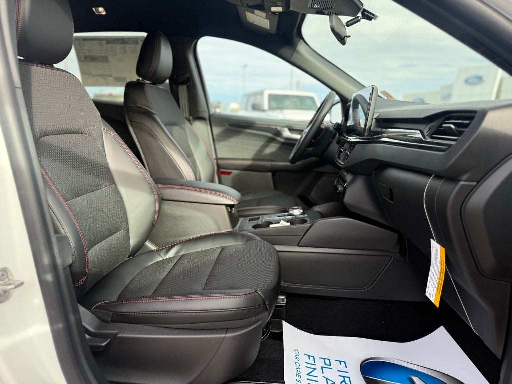 2026 Ford Escape Hybrid ST-Line Select AWD