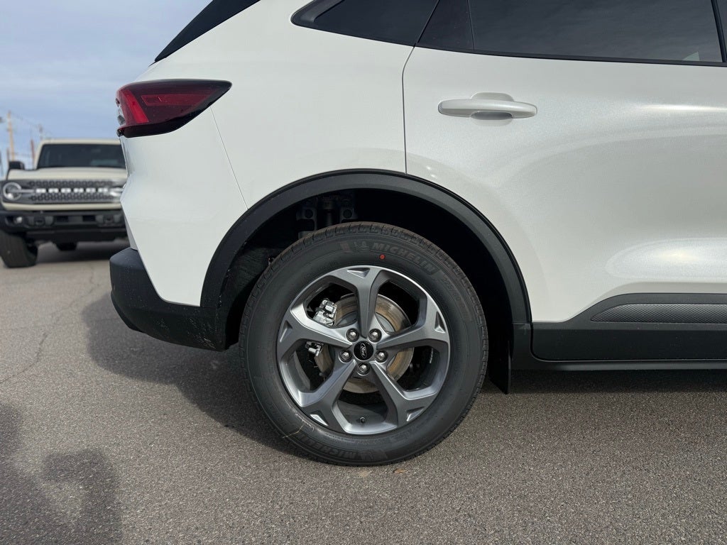 2026 Ford Escape Hybrid ST-Line Select AWD