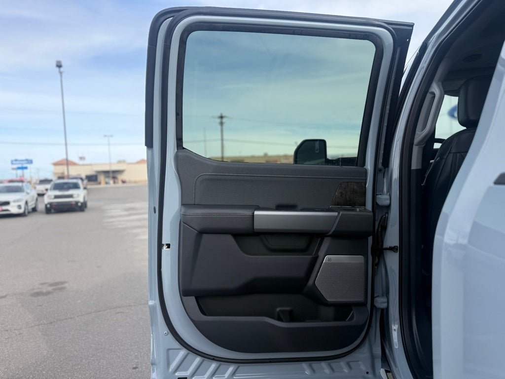 2026 Ford F-350SD Lariat