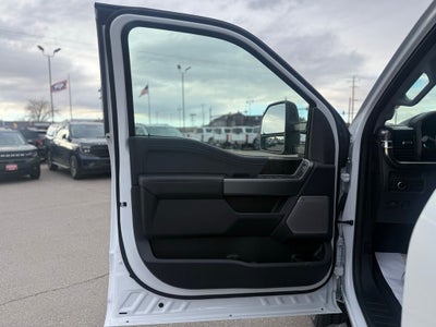 2026 Ford F-350SD Lariat Black Appearance Pkg