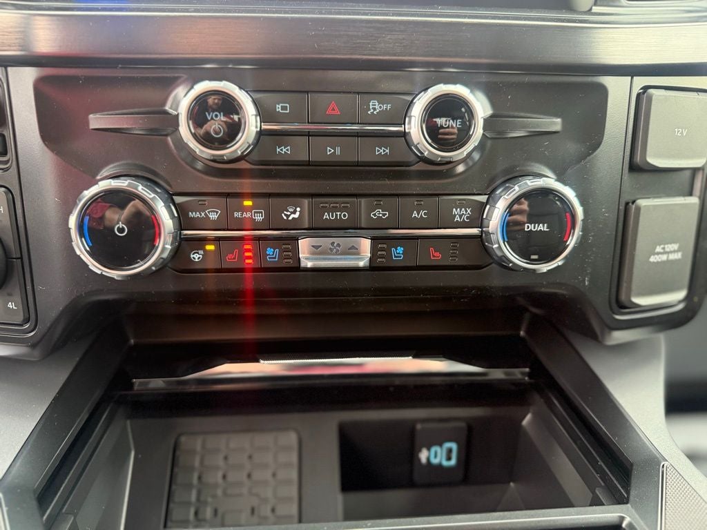 2026 Ford F-350SD Lariat Black Appearance Pkg