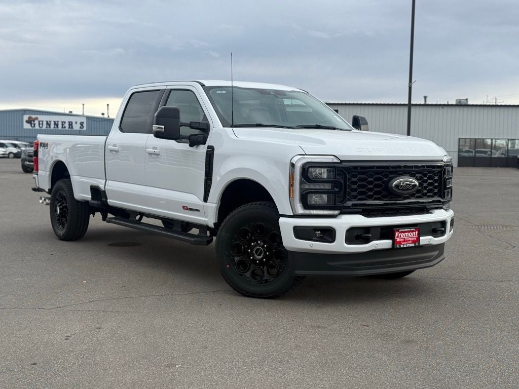 2026 Ford F-350SD Lariat Black Appearance Pkg