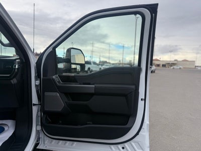 2026 Ford F-350SD Lariat Black Appearance Pkg