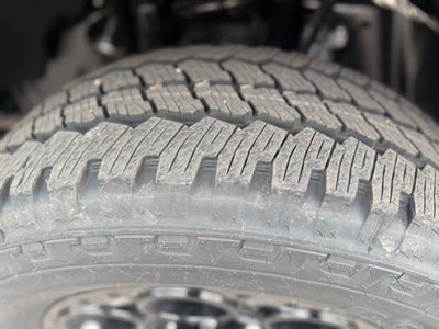 2026 Ford F-350SD Lariat Black Appearance Pkg