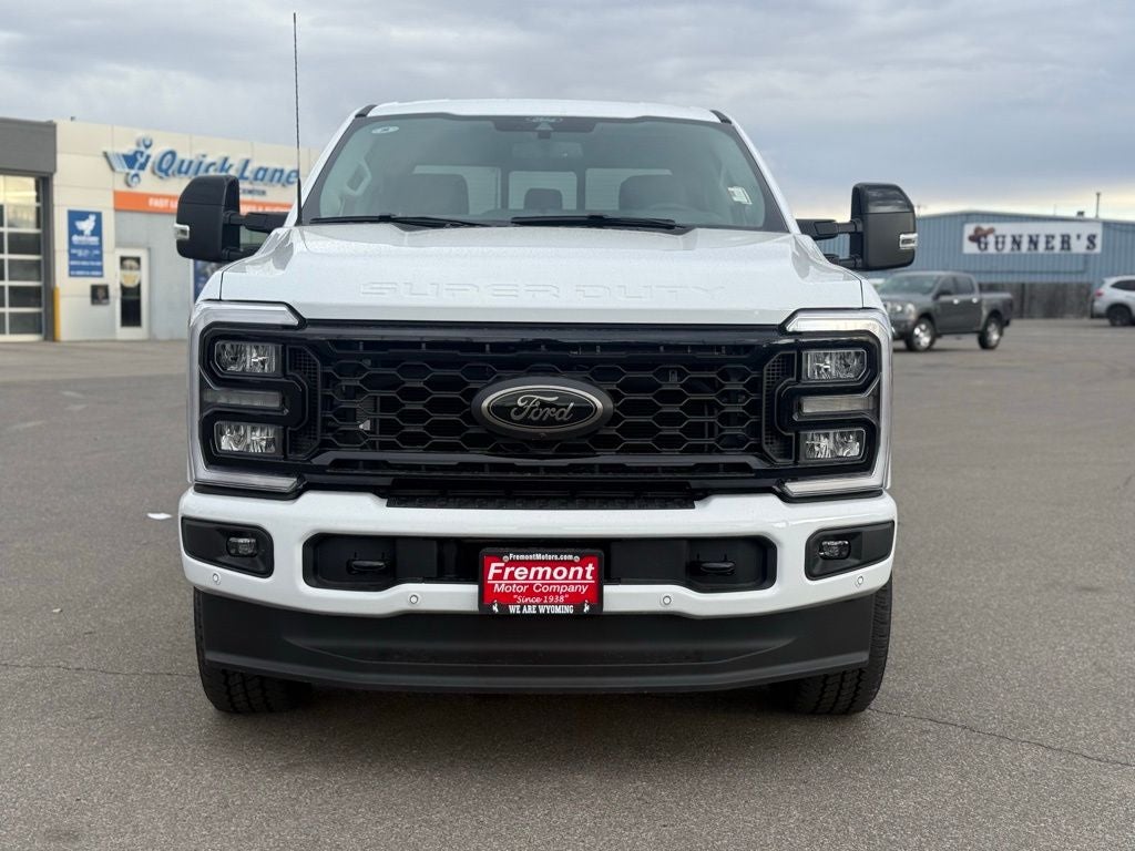 2026 Ford F-350SD Lariat Black Appearance Pkg