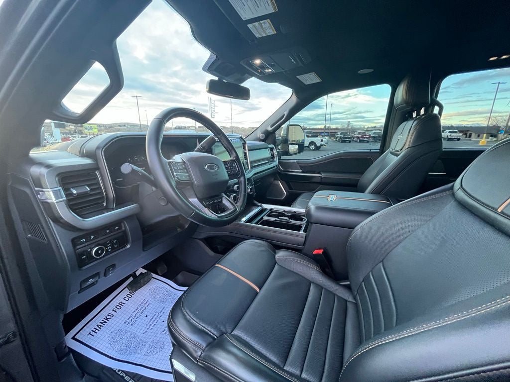 2023 Ford F-350SD Platinum