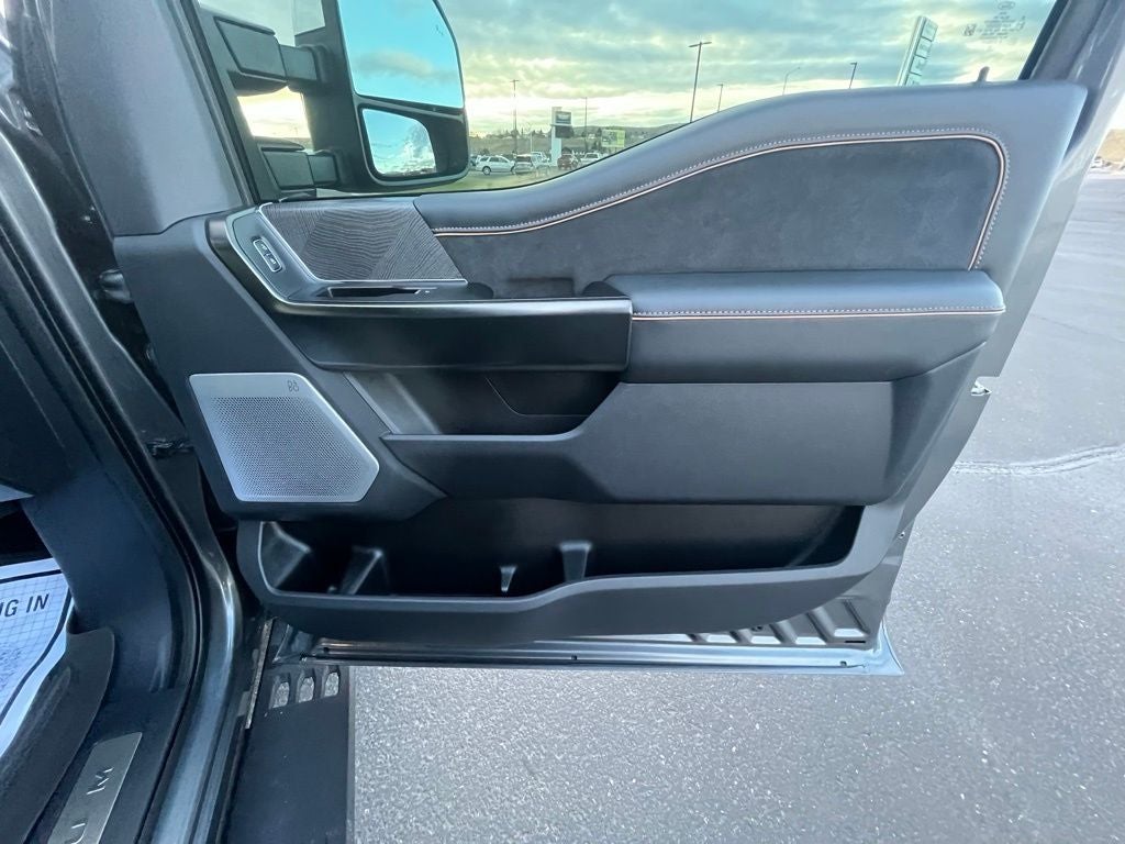 2023 Ford F-350SD Platinum