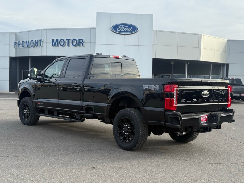 2026 Ford F-350SD Lariat Black Appearance Pkg