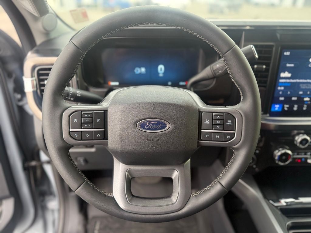 2026 Ford F-350SD Lariat Black Appearance Pkg