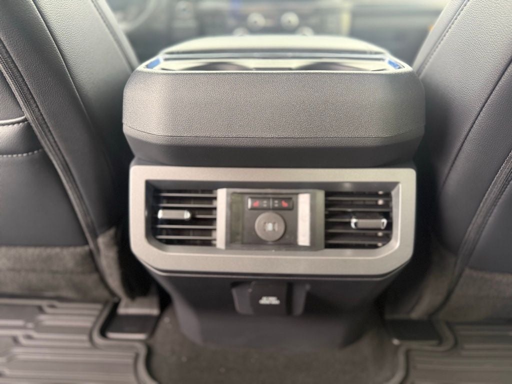 2026 Ford F-350SD Lariat Black Appearance Pkg