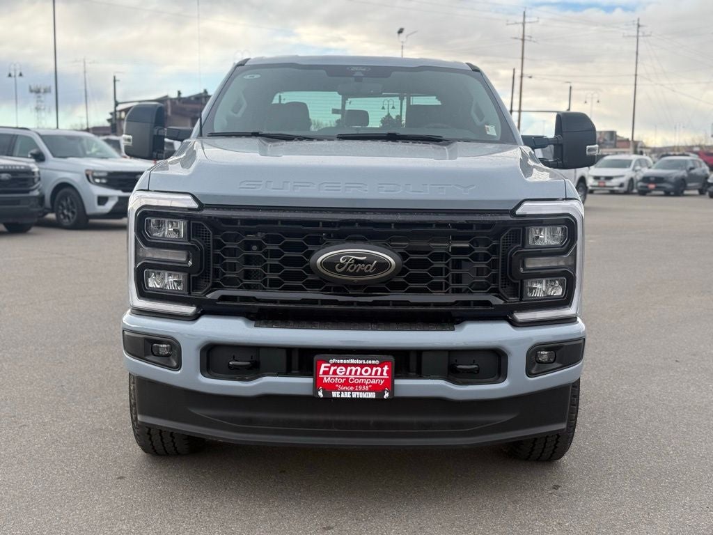 2026 Ford F-350SD Lariat Black Appearance Pkg