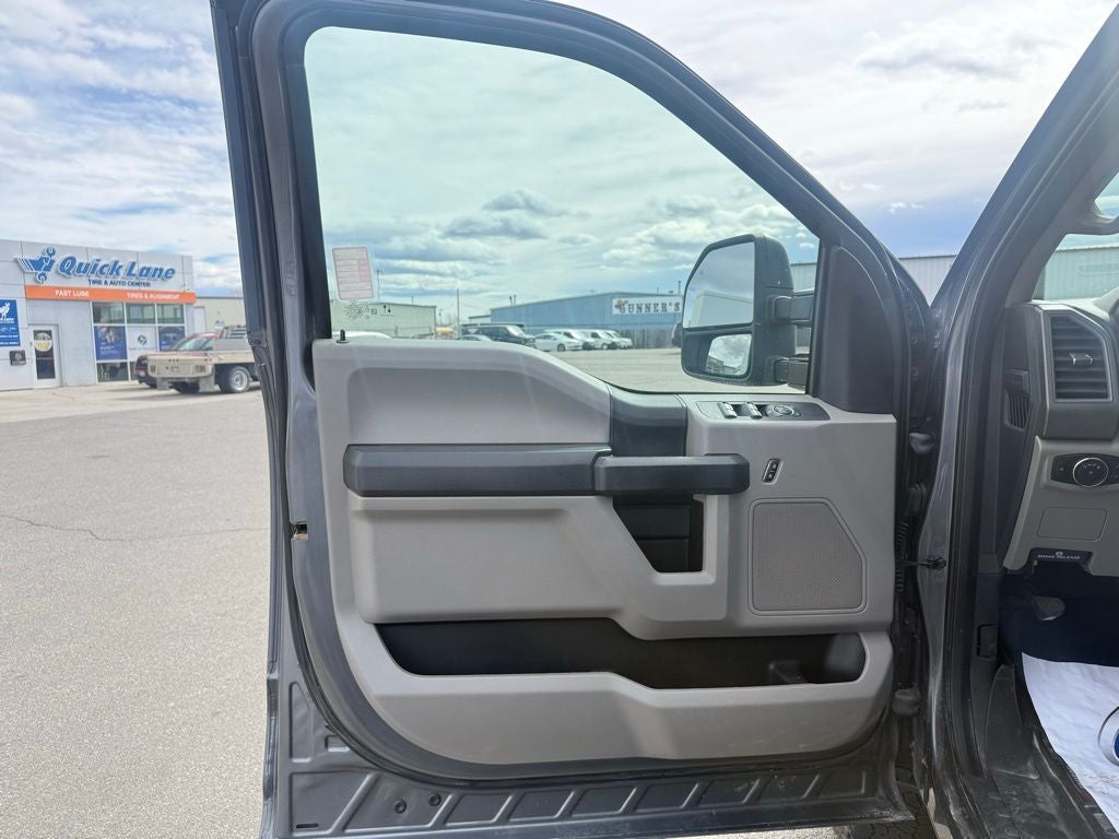 2022 Ford F-350SD XL DRW